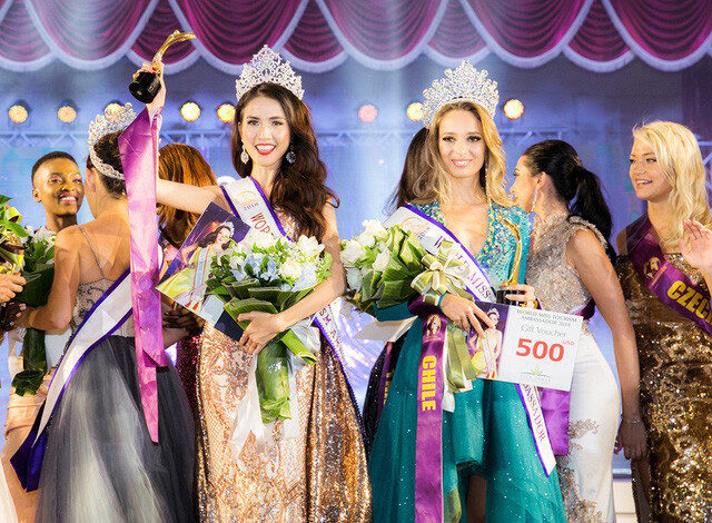 Mơ thấy mình đăng quang hoa hậu